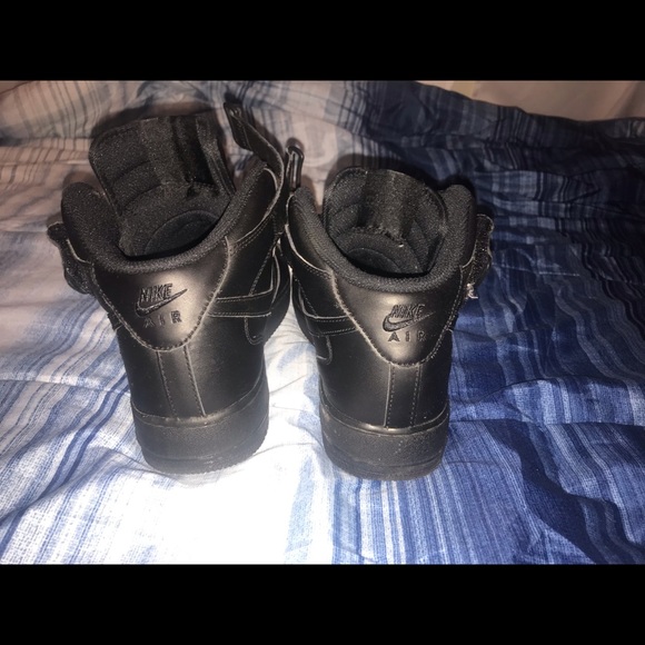 Black Hightop Forces - Picture 1 of 3